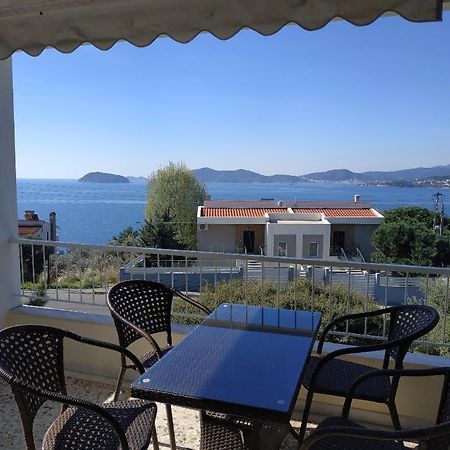 Our View Apartment Palaiontsiflikion Exterior photo