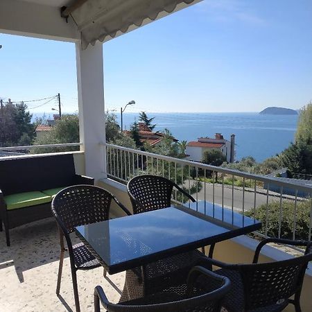 Our View Apartment Palaiontsiflikion Exterior photo